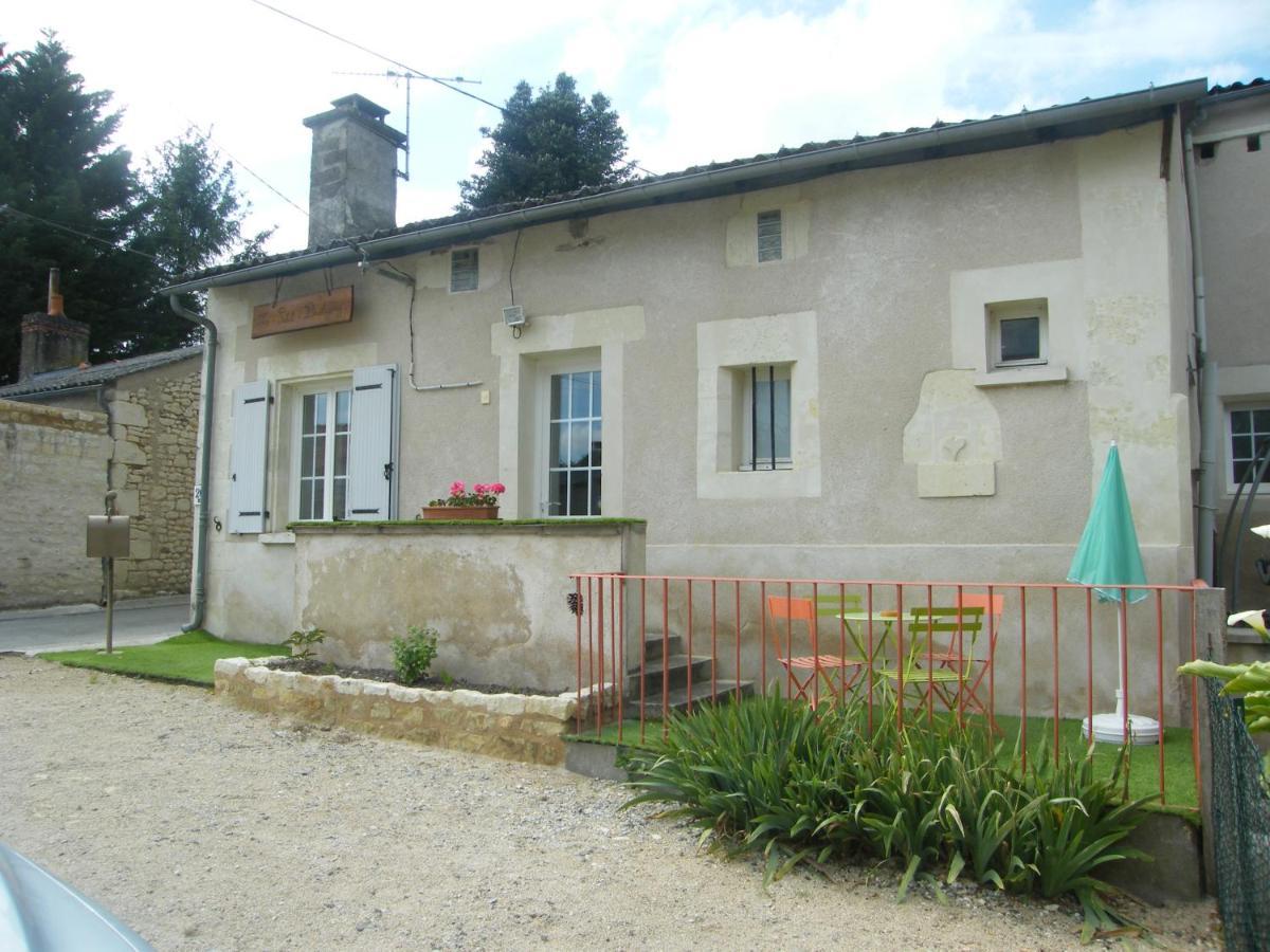 Le Petit Bretigny Pensionat Beaumont  Eksteriør billede
